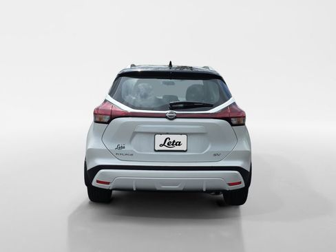 Used 2024 Nissan Kicks SV image 5