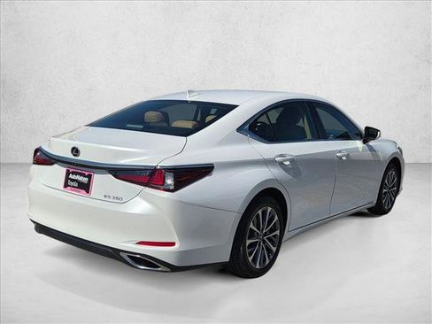 Used 2025 Lexus ES 350 image 5