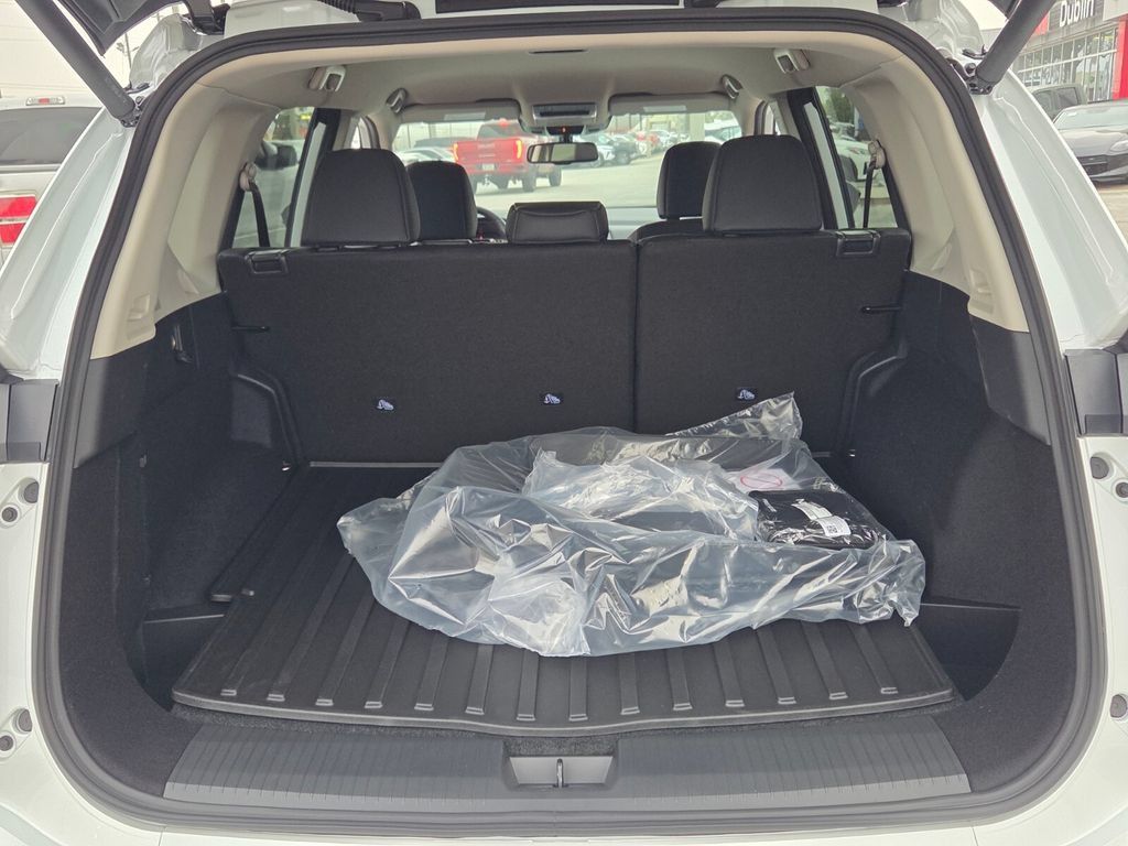 New 2026 Nissan Rogue SV AWD/4WD image 10
