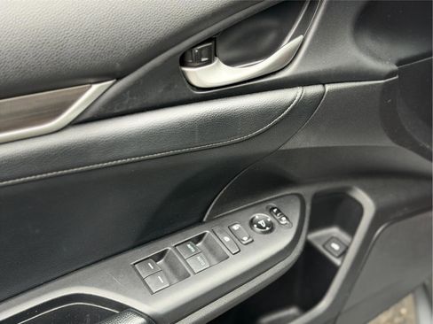Used 2019 Honda Civic EX-L image 13