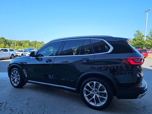 Used 2022 BMW X5 xDrive40i w/ Parking Assistance Package AWD/4WD image 5