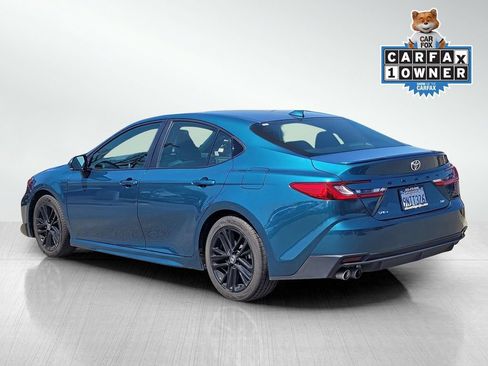 Used 2025 Toyota Camry SE FWD image 6
