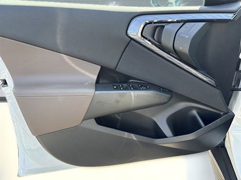 Used 2025 BMW X3 xDrive30i w/ Convenience Package image 19