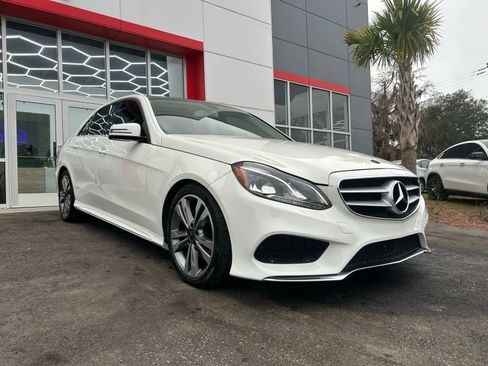 Used 2014 Mercedes-Benz E 350 Sedan image 3