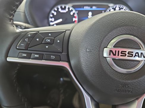 Used 2022 Nissan Sentra SV FWD image 14