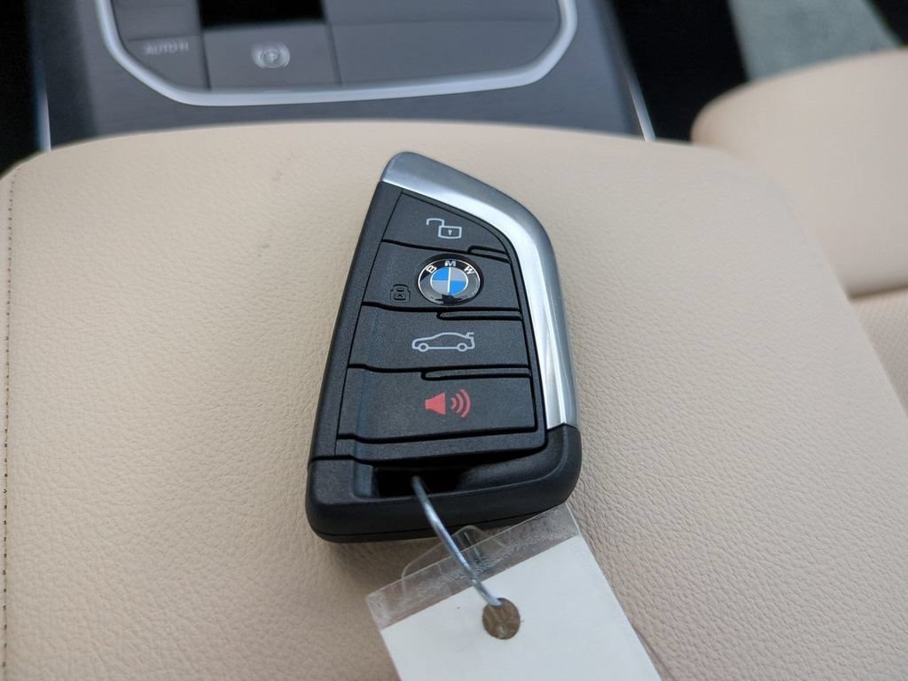 New 2026 BMW 330i Sedan w/ Premium Package RWD image 29