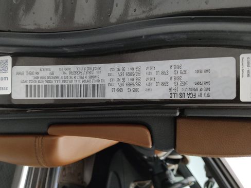 Used 2017 Jeep Grand Cherokee Summit AWD/4WD image 33