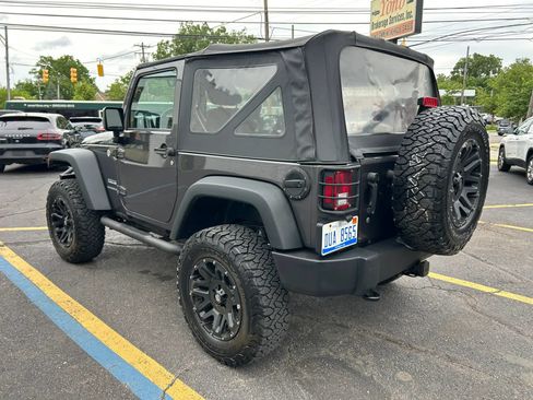 Used 2016 Jeep Wrangler Sport AWD/4WD image 7