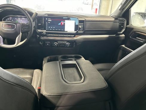 Used 2025 GMC Sierra 1500 SLT RWD image 21