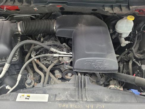 Used 2013 RAM 1500 Classic SLT AWD/4WD image 30