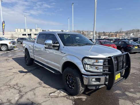 Used 2015 Ford F150 Lariat w/ Equipment Group 502A Luxury AWD/4WD image 4