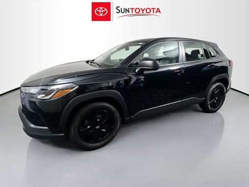 Used 2025 Toyota Corolla Cross L image 9