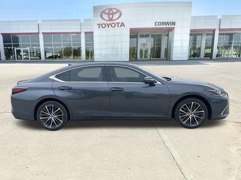 Used 2025 Lexus ES 350 w/ Premium Package FWD image 6