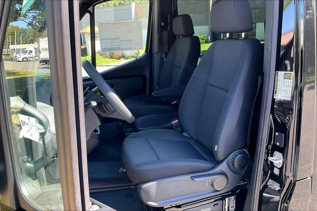New 2026 Mercedes-Benz Sprinter 2500 image 8