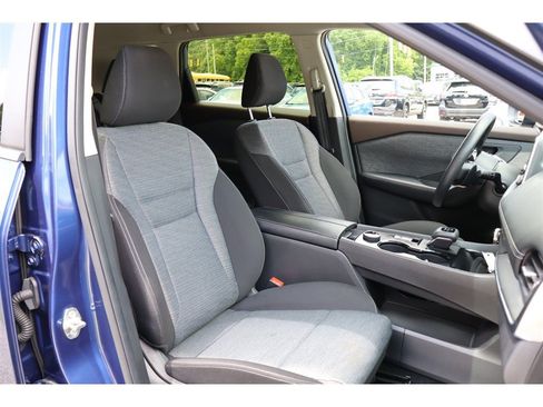Used 2023 Nissan Rogue SV AWD/4WD image 28
