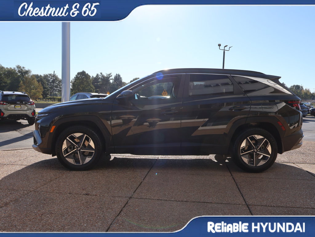 Used 2025 Hyundai Tucson SEL FWD image 3