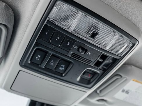 Used 2020 Toyota 4Runner Limited image 28