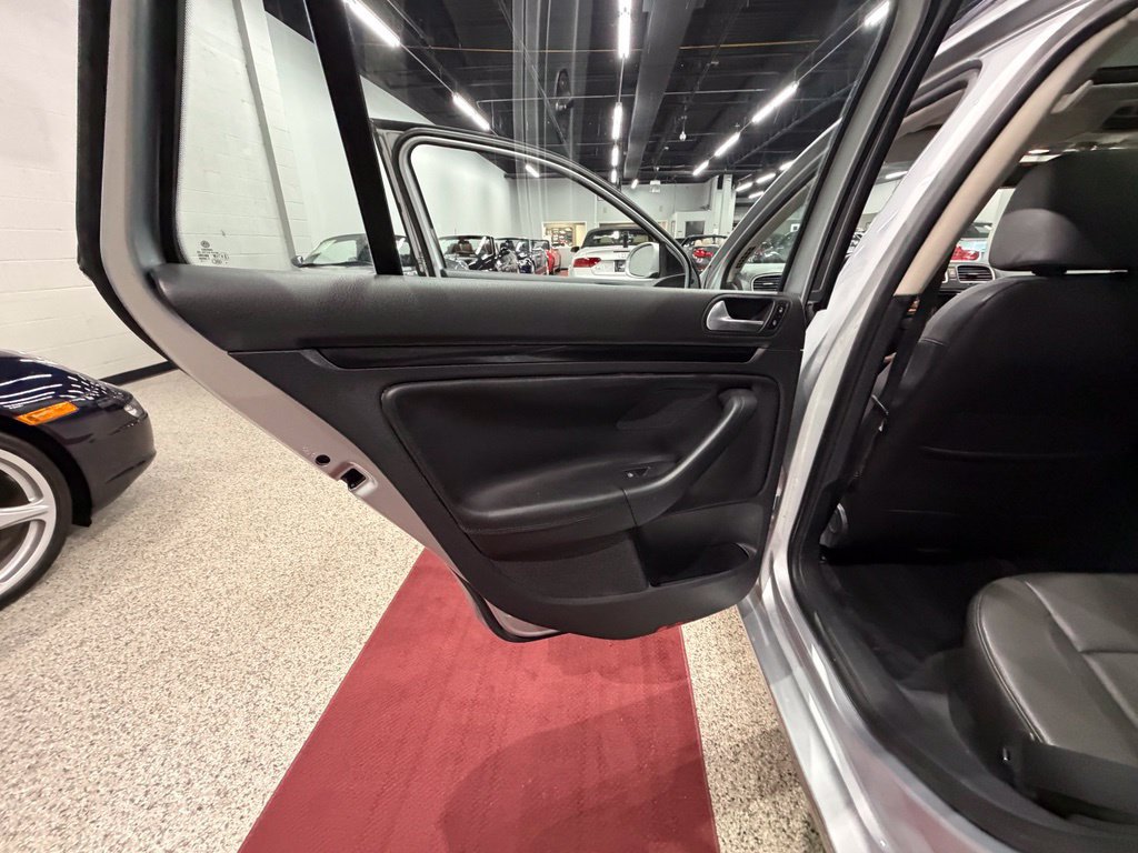 Used 2013 Volkswagen Jetta TDI FWD image 28
