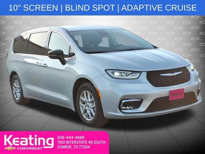 Used 2024 Chrysler Pacifica Touring-L