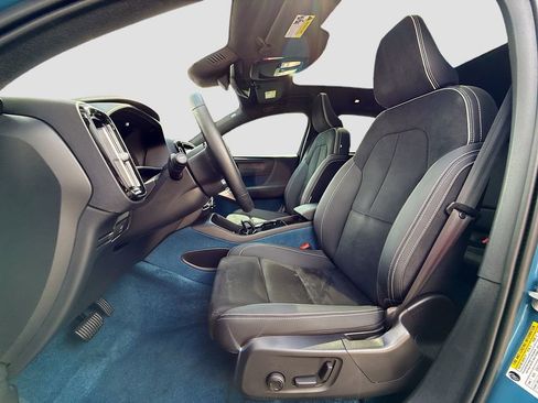 Used 2023 Volvo C40 P8 Recharge Plus image 23