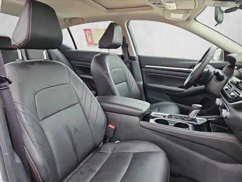 Used 2025 Nissan Altima 2.5 SR w/ SR Premium Package AWD/4WD image 21