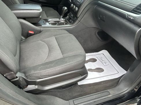 Used 2017 Chevrolet Traverse LT w/ Style and Technology Package AWD/4WD image 12