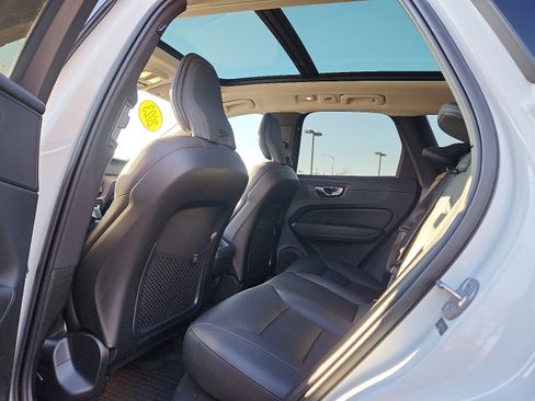 Used 2023 Volvo XC60 B5 Plus w/ Climate Package image 10
