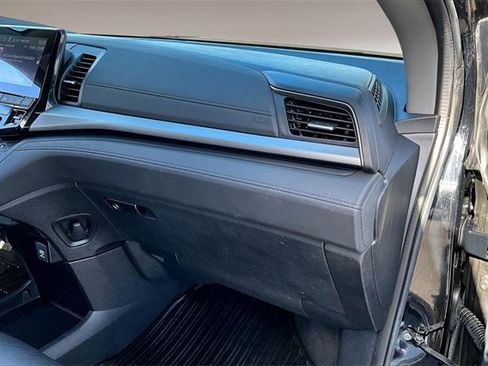 Used 2024 Honda Odyssey EX-L image 24