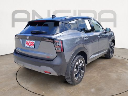 Used 2025 Nissan Kicks SR FWD image 12