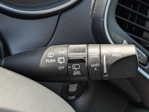 Used 2022 Jeep Cherokee Latitude Lux AWD/4WD image 31