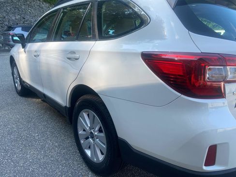 Used 2017 Subaru Outback 2.5i AWD/4WD image 31