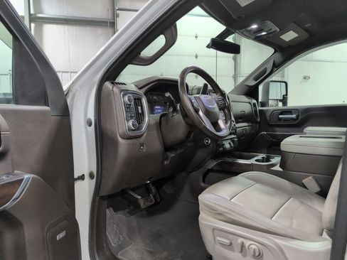 Used 2021 GMC Sierra 2500 SLT w/ SLT Premium Package AWD/4WD image 7