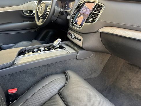 Certified 2025 Volvo XC90 B6 Ultra w/ Protection Package Premier image 16
