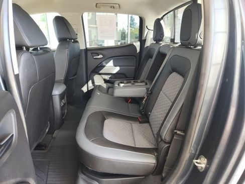 Used 2019 Chevrolet Colorado Z71 AWD/4WD image 19
