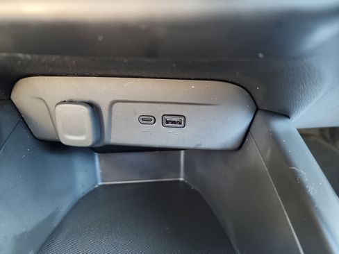 Used 2024 Chevrolet Trax RS w/ Driver Confidence Package image 13