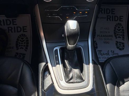 Used 2016 Ford Edge SEL w/ Equipment Group 201A AWD/4WD image 29