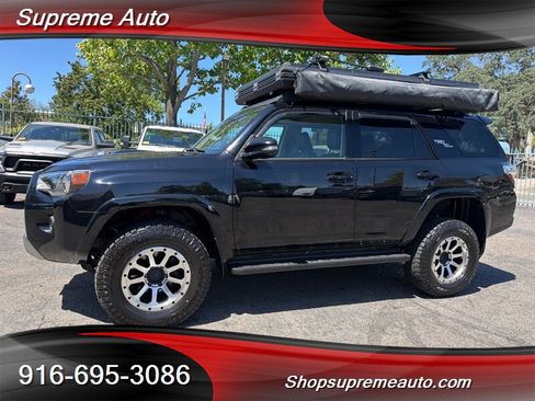 Used 2023 Toyota 4Runner TRD Off-Road Premium w/ Moonroof Package AWD/4WD image 1