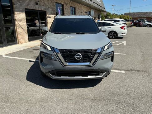 Used 2023 Nissan Rogue SL w/ SL Premium Package FWD image 9