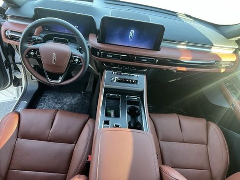 New 2026 Lincoln Aviator Reserve image 8
