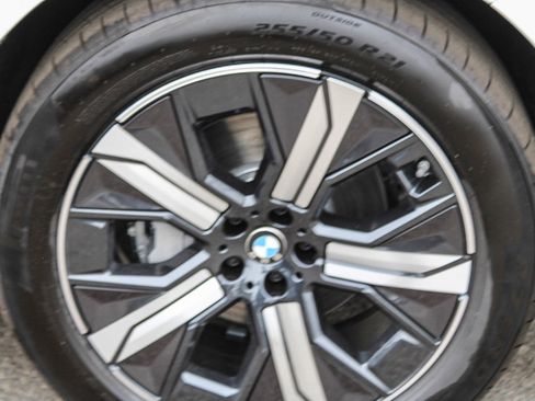 New 2026 BMW iX xDrive60 w/ Premium Package image 10