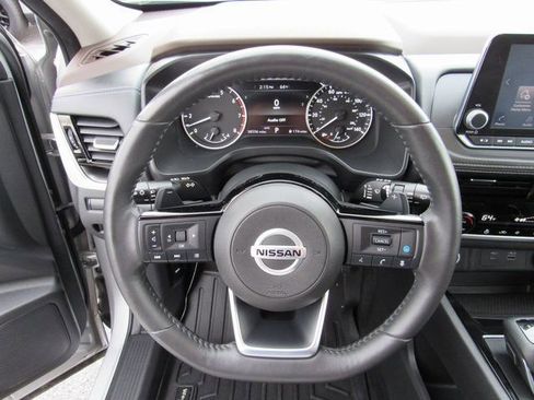 Used 2021 Nissan Rogue SV w/ Premium Package image 14