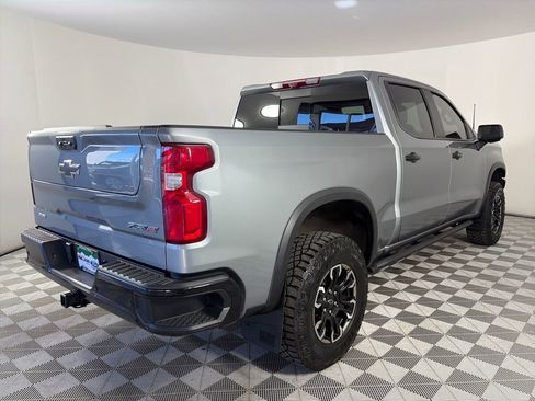 Used 2023 Chevrolet Silverado 1500 ZR2 w/ Technology Package image 7
