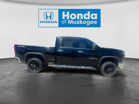 Used 2021 Chevrolet Silverado 2500 LTZ w/ LTZ Convenience Package AWD/4WD image 2