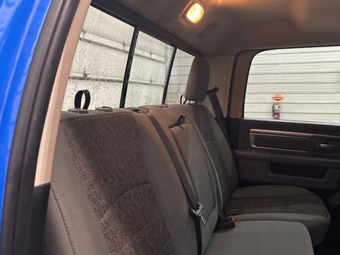 Used 2018 RAM 1500 SLT AWD/4WD image 32