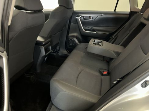Used 2019 Toyota RAV4 LE w/ All Weather Liner Package AWD/4WD image 23