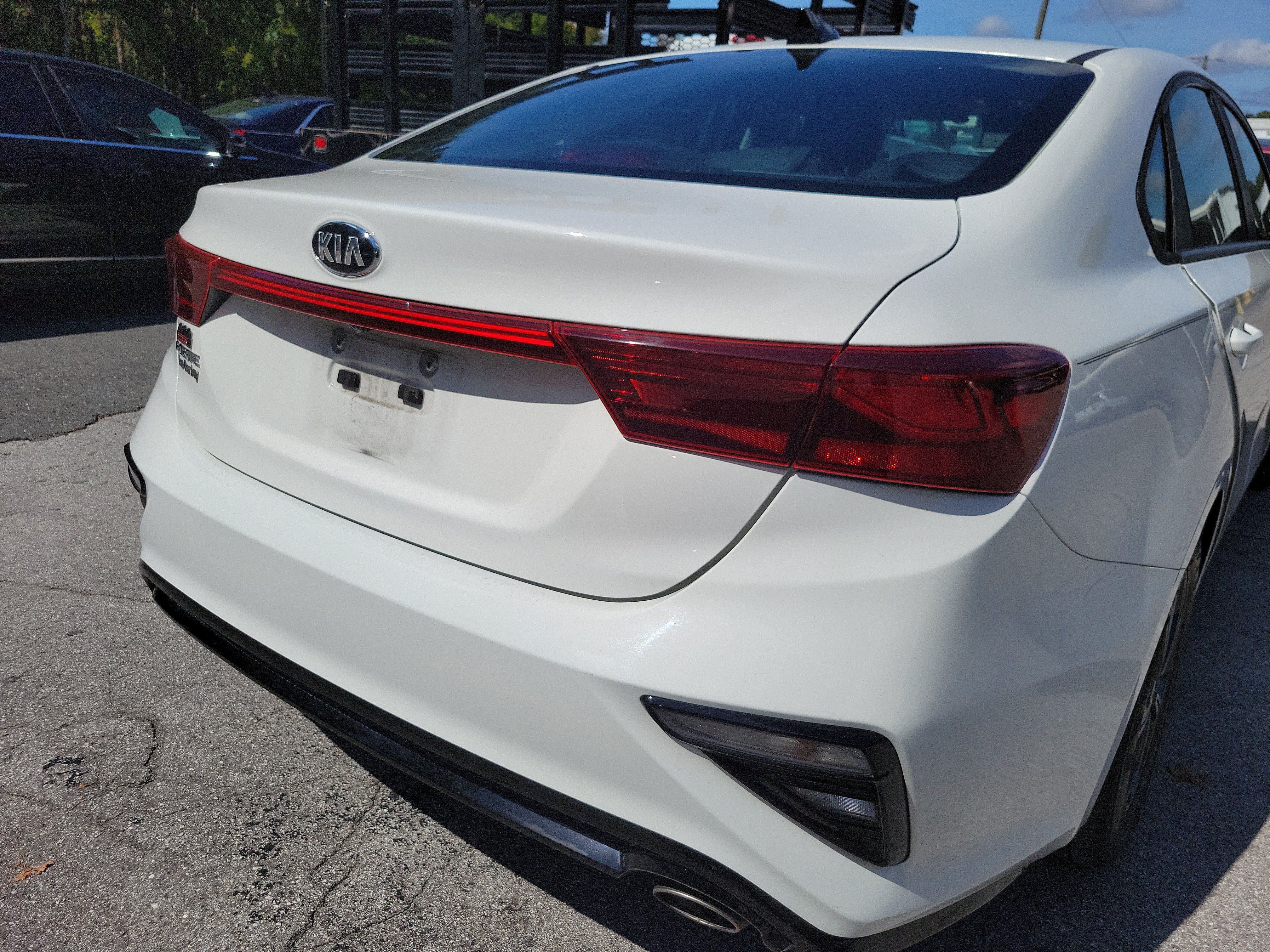 Used 2020 Kia Forte LXS FWD image 9