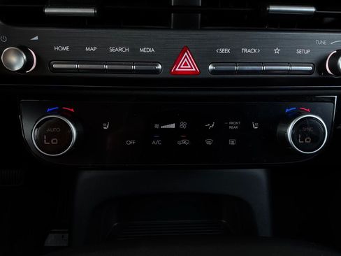 Used 2026 Hyundai Palisade SEL FWD image 33