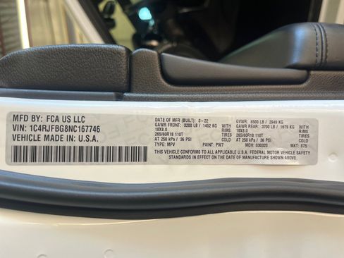 Used 2022 Jeep Grand Cherokee Limited image 35