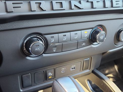 Used 2025 Nissan Frontier S image 10