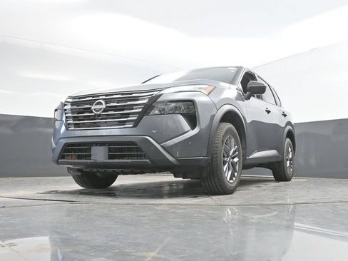 Used 2024 Nissan Rogue S AWD/4WD image 45